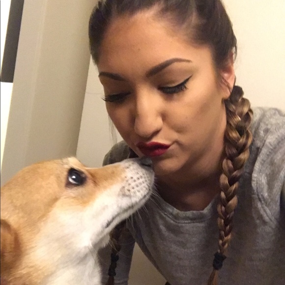 Meet your Posher, Allegra - Picture 6 of 6